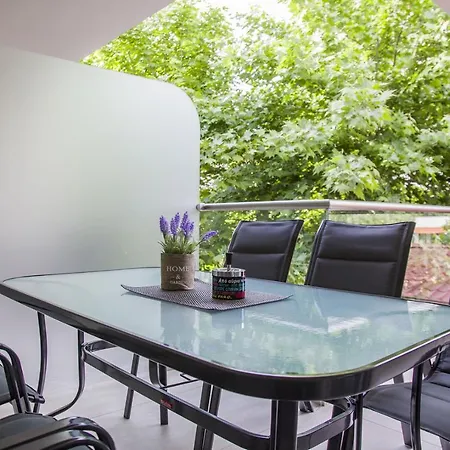 Armonia Apartment *